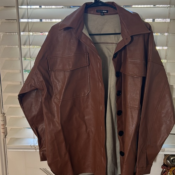 Women’s 2 piece outfit - Picture 2 of 7